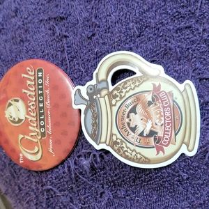 2 Anheuser Busch buttons